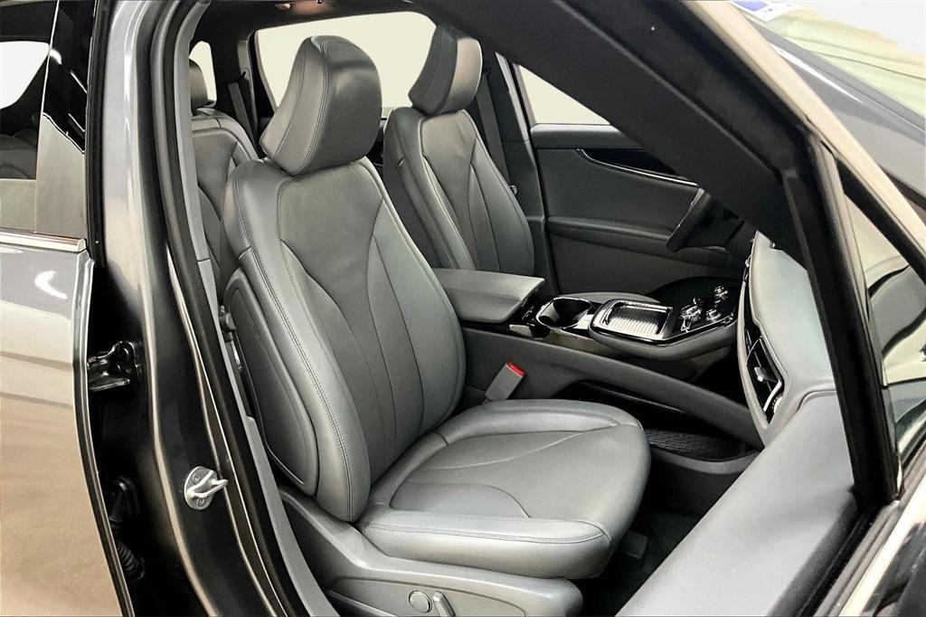 used 2022 Lincoln Nautilus car, priced at $37,000