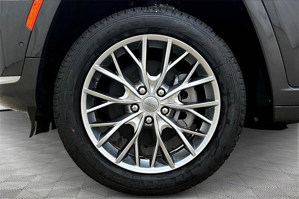 new 2025 Jeep Grand Cherokee L car, priced at $54,490