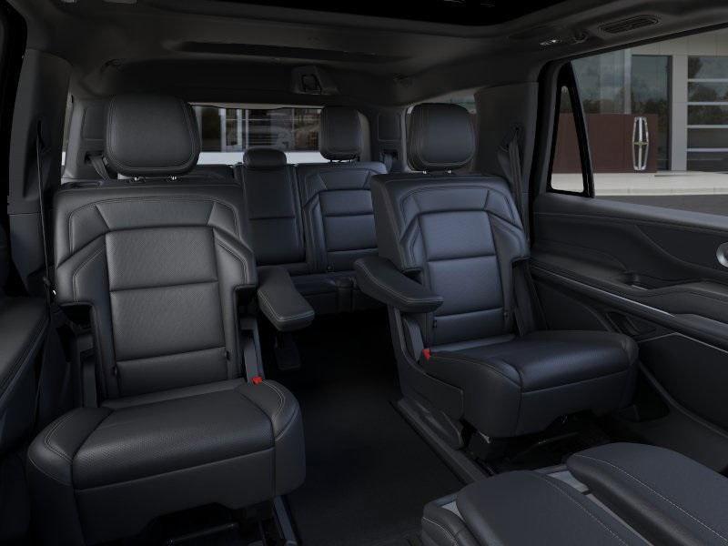 new 2025 Lincoln Navigator car, priced at $103,325