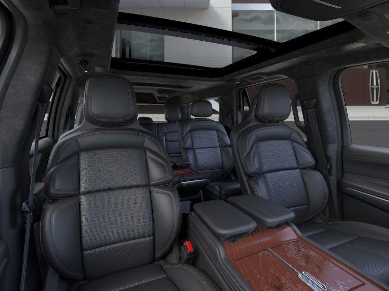 new 2025 Lincoln Navigator L car, priced at $121,590