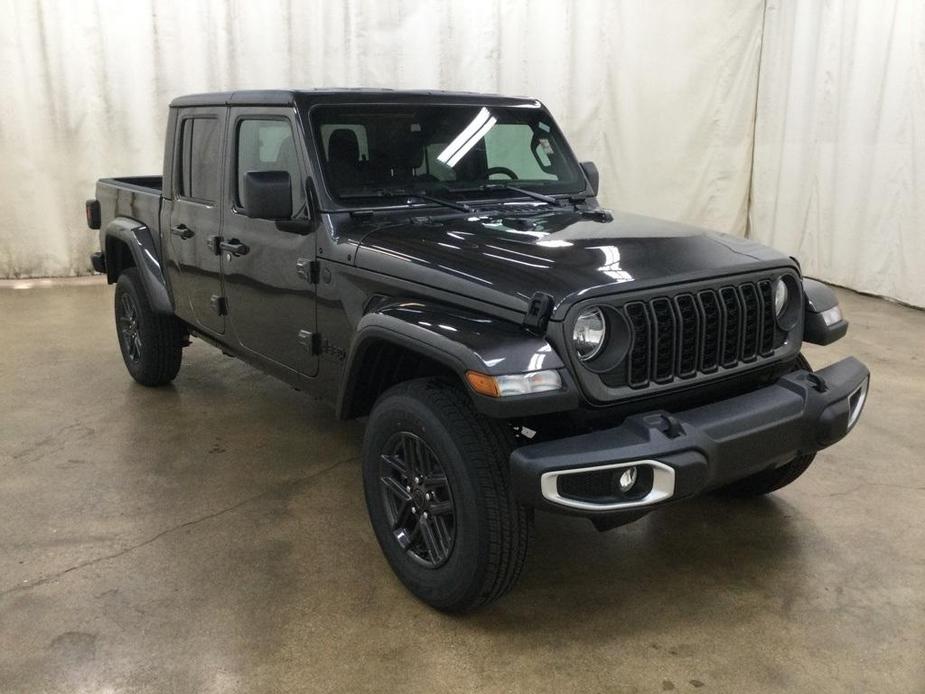 new 2024 Jeep Gladiator car, priced at $49,275