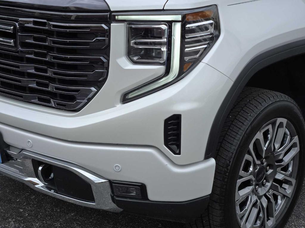used 2023 GMC Sierra 1500 car, priced at $67,577