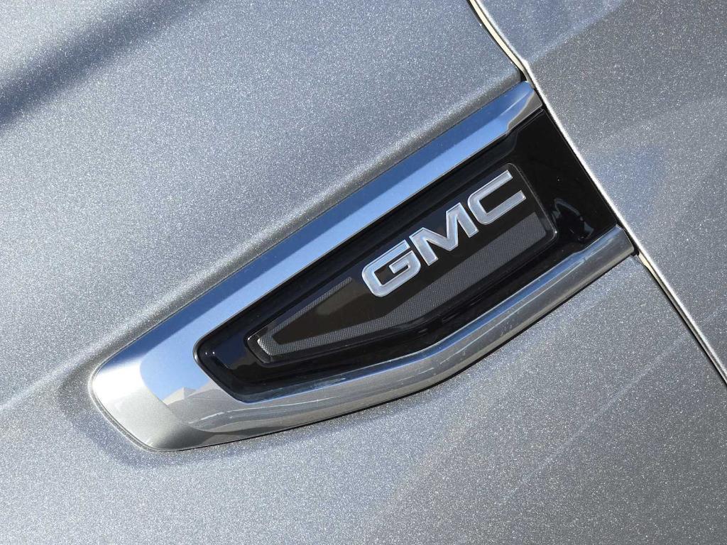 used 2023 GMC Yukon car, priced at $55,577