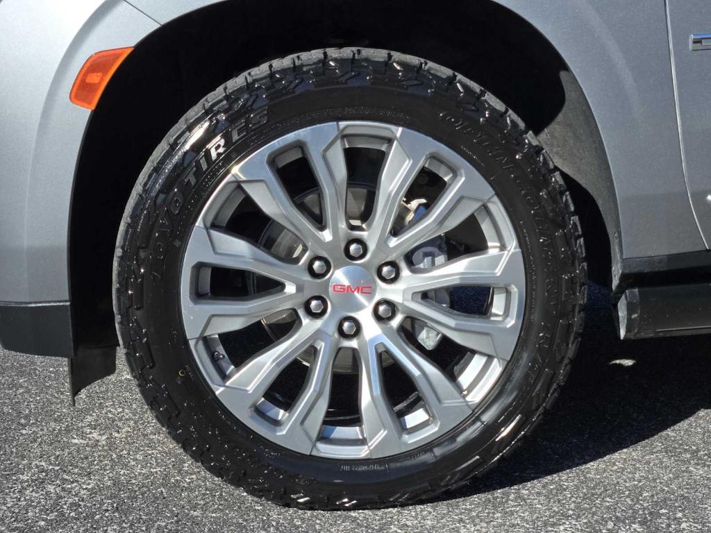 used 2023 GMC Yukon car, priced at $55,577