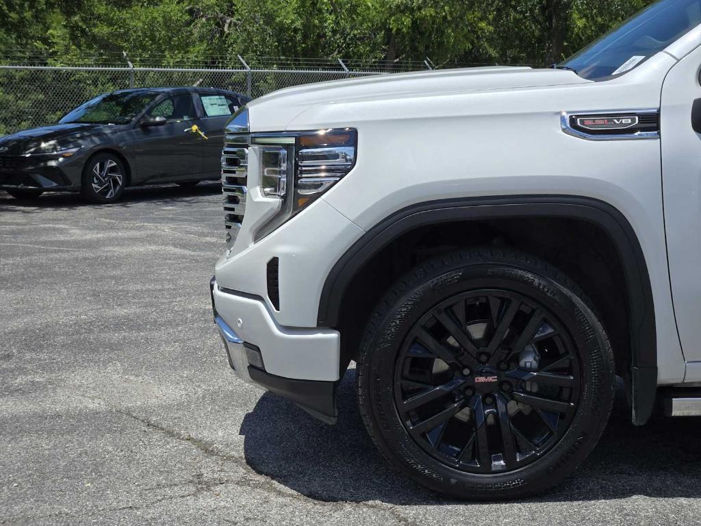 used 2022 GMC Sierra 1500 car, priced at $53,177