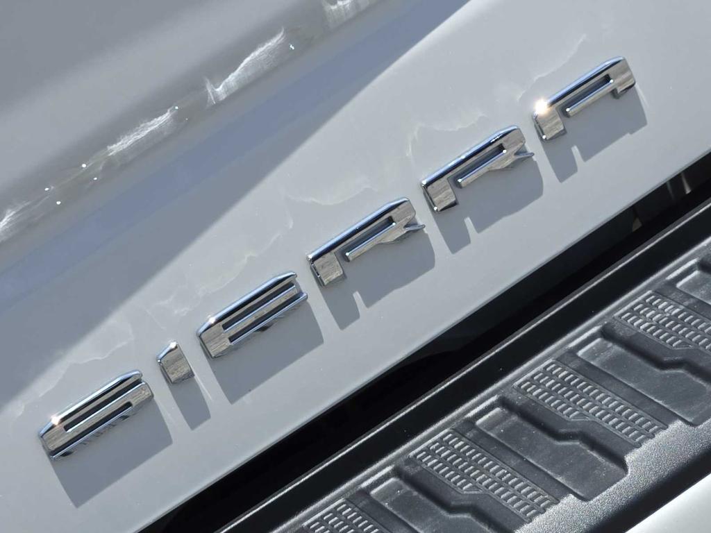 used 2022 GMC Sierra 1500 car, priced at $53,177