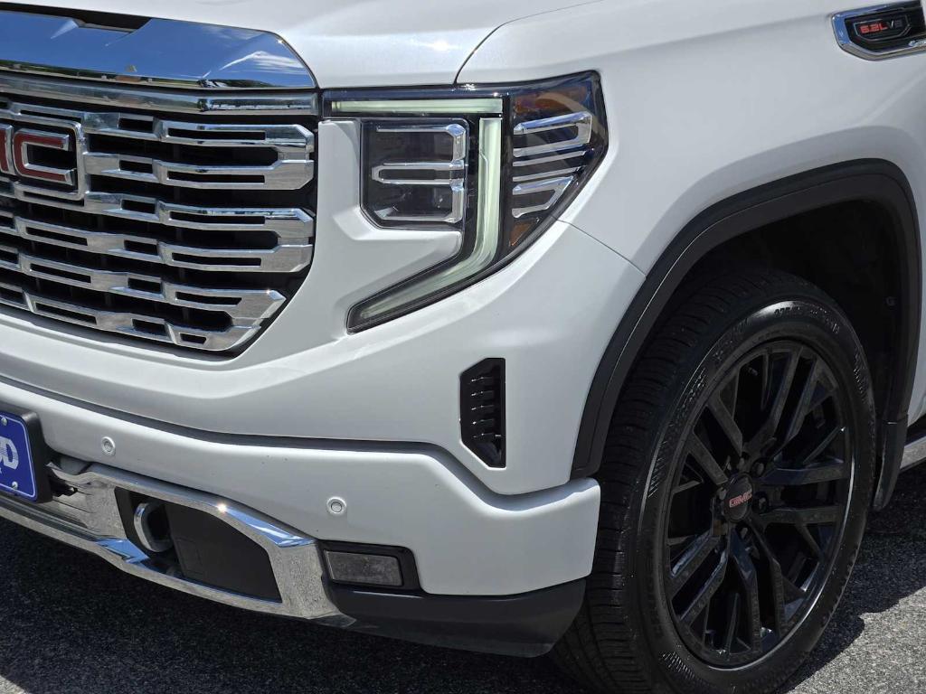 used 2022 GMC Sierra 1500 car, priced at $53,177
