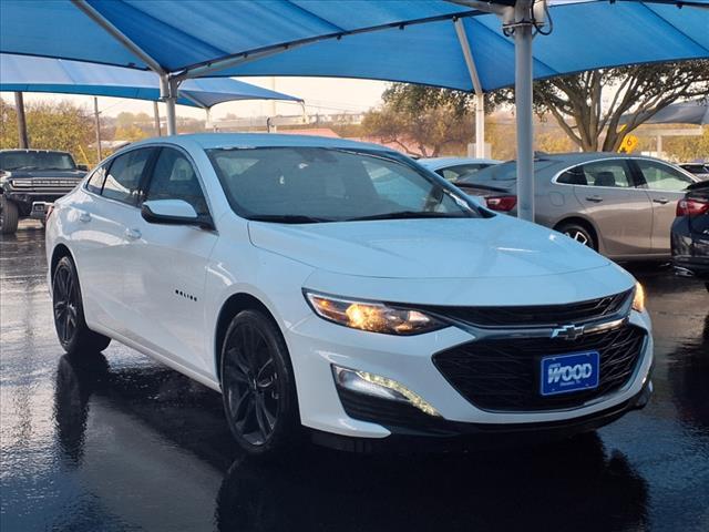 new 2025 Chevrolet Malibu car, priced at $28,440