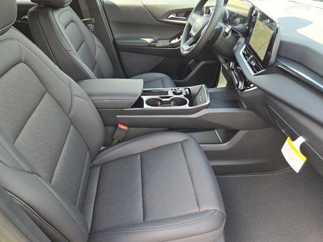 new 2026 Chevrolet Equinox car, priced at $32,530