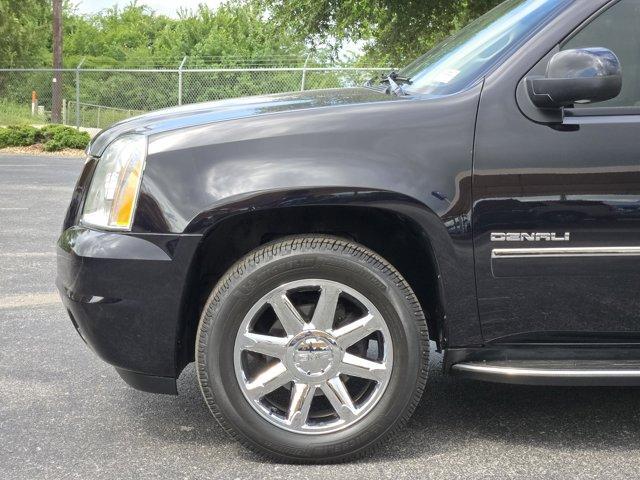 used 2014 GMC Yukon car, priced at $23,995