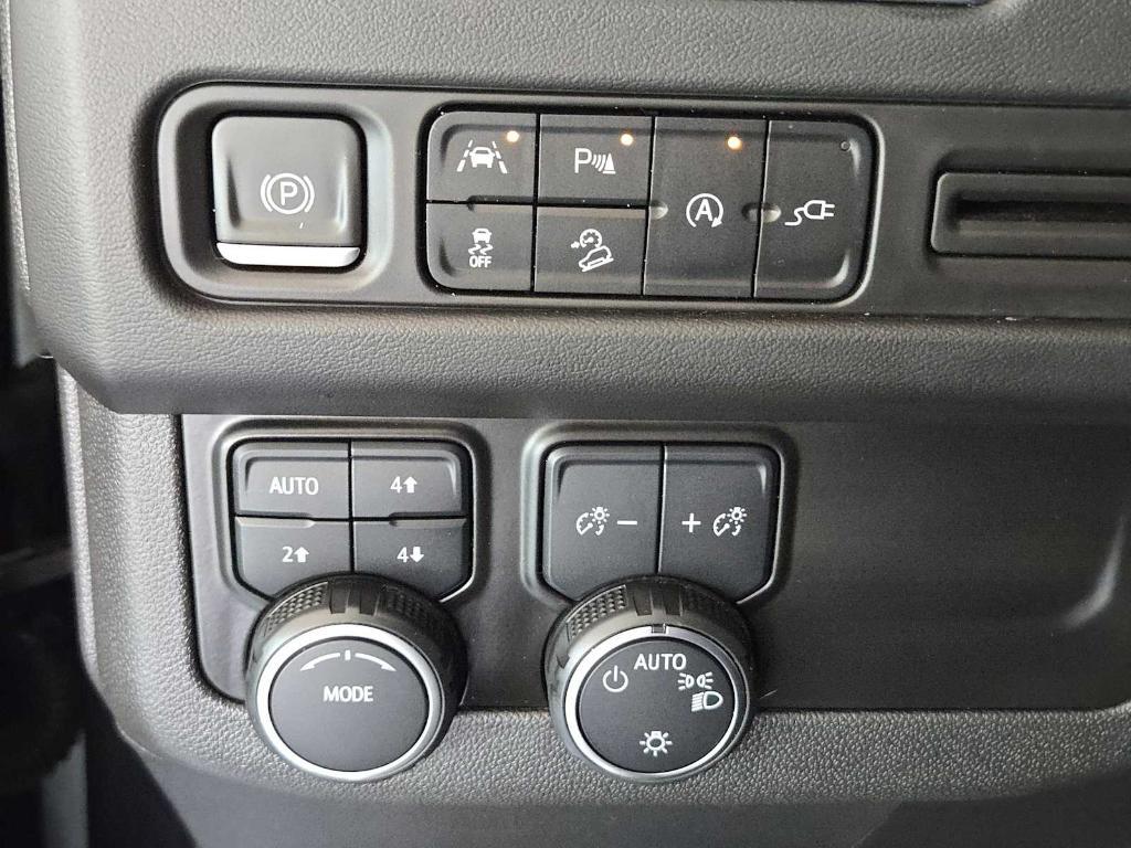 used 2022 Chevrolet Suburban car, priced at $50,977