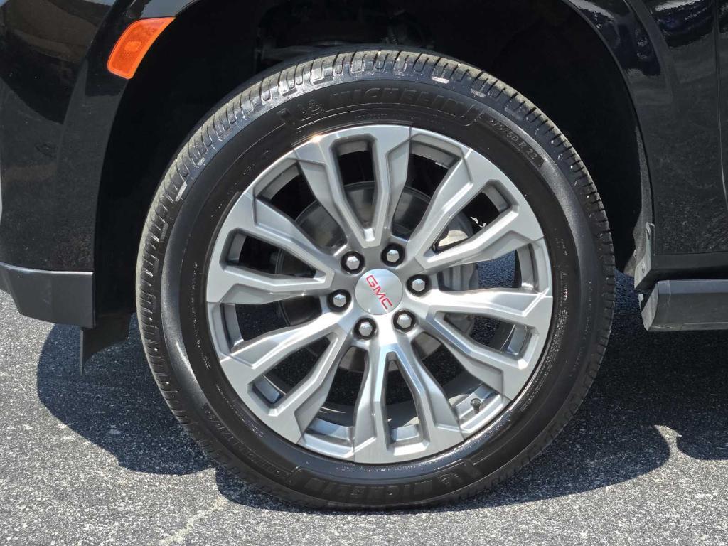 used 2021 GMC Yukon car, priced at $57,777