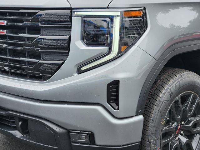 new 2025 GMC Sierra 1500 car, priced at $47,590