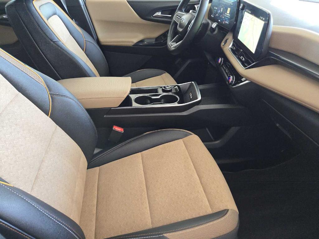 used 2025 Chevrolet Equinox car, priced at $36,995