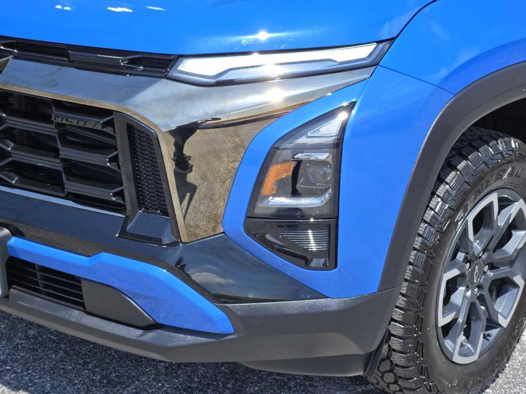 used 2025 Chevrolet Equinox car, priced at $36,995