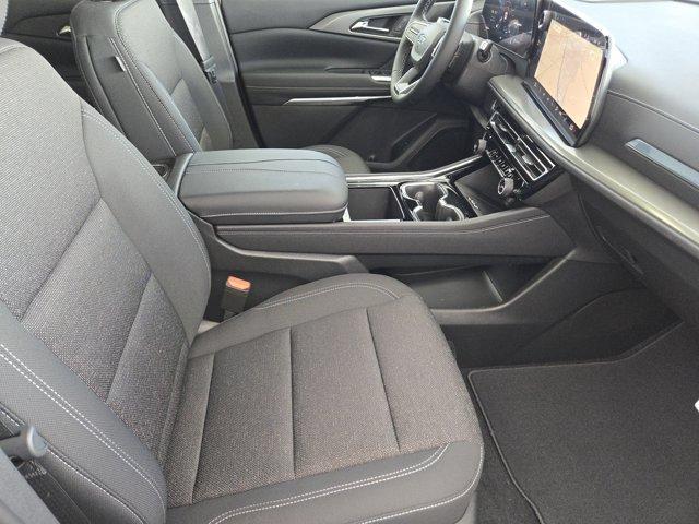 new 2026 Chevrolet Traverse car, priced at $43,205