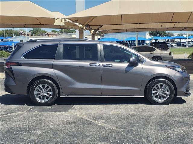 used 2022 Toyota Sienna car, priced at $37,977