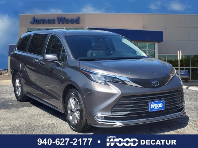 used 2022 Toyota Sienna car, priced at $37,977