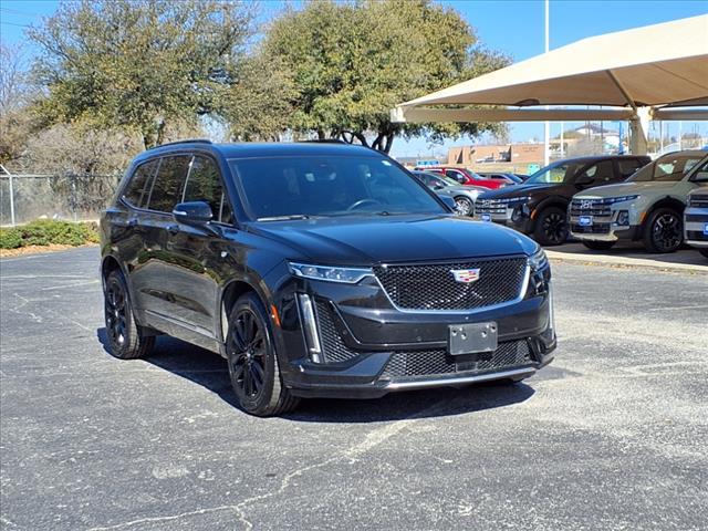 used 2022 Cadillac XT6 car, priced at $41,995