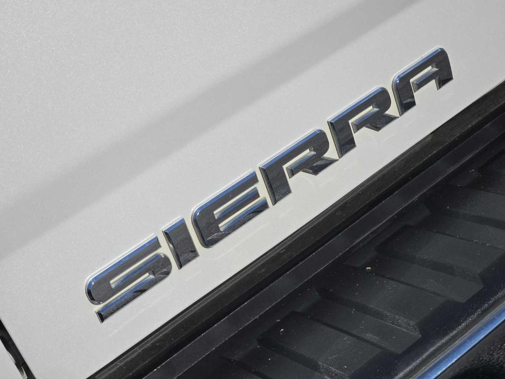 used 2018 GMC Sierra 1500 car, priced at $17,577