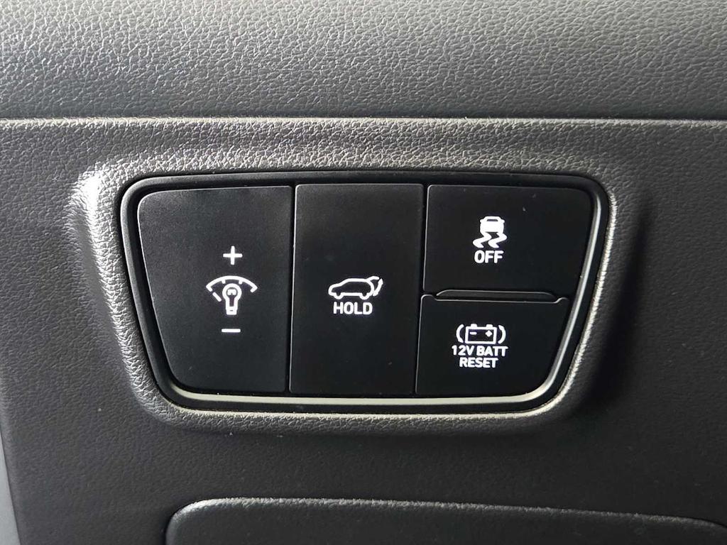used 2022 Hyundai TUCSON Hybrid car, priced at $25,177