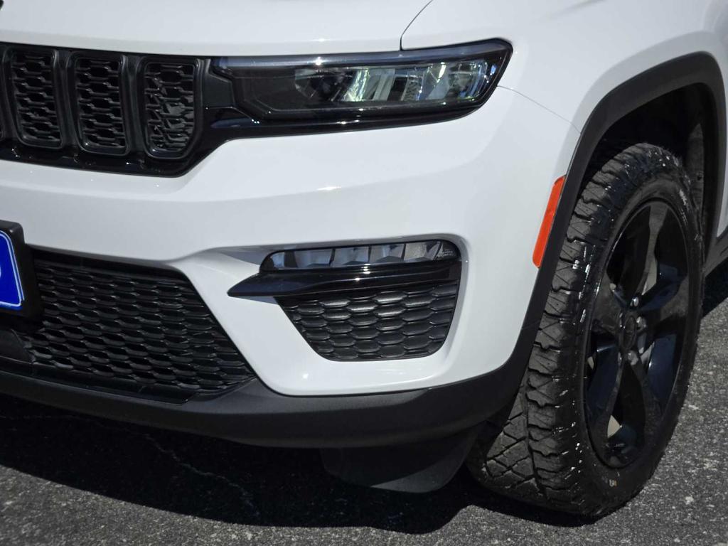 used 2023 Jeep Grand Cherokee car, priced at $31,977