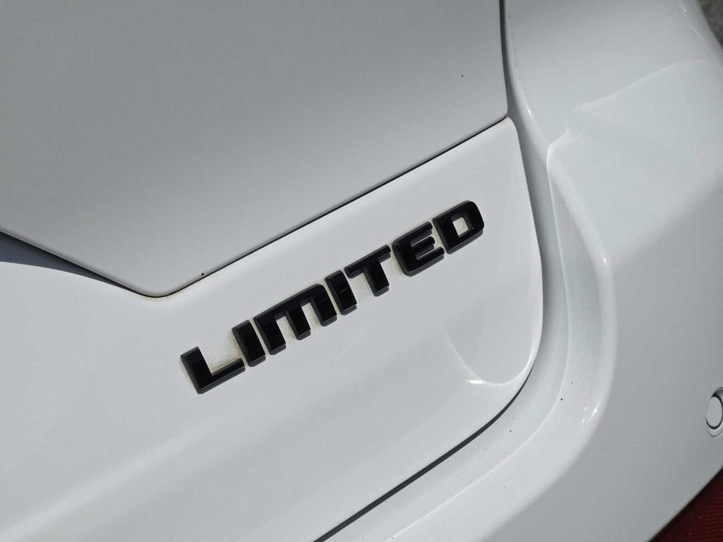 used 2023 Jeep Grand Cherokee car, priced at $31,977