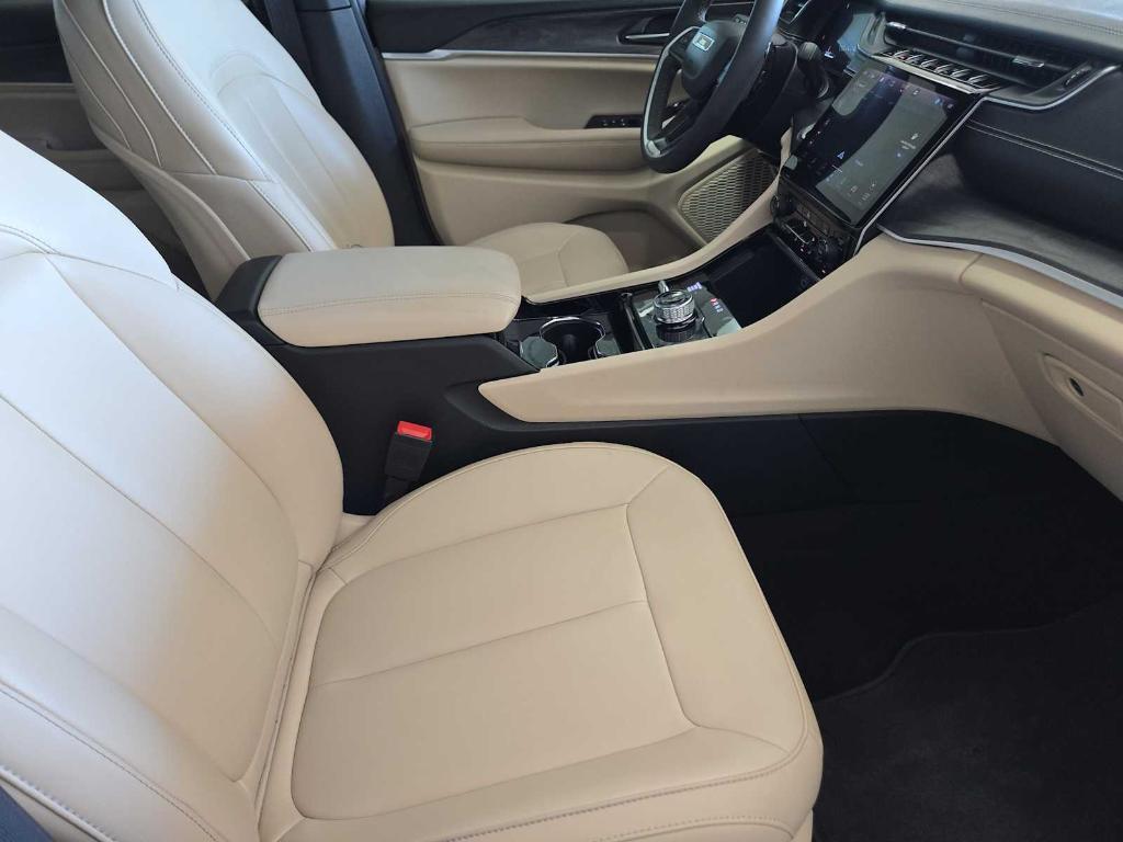 used 2023 Jeep Grand Cherokee car, priced at $31,977