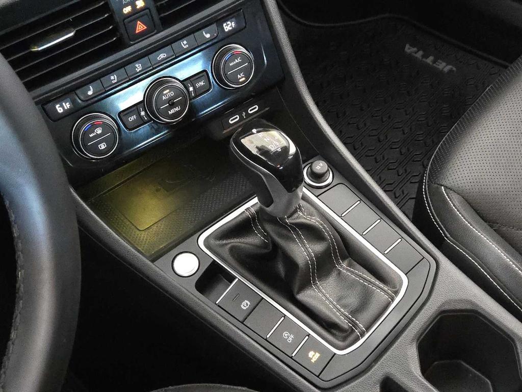 used 2024 Volkswagen Jetta car, priced at $26,377