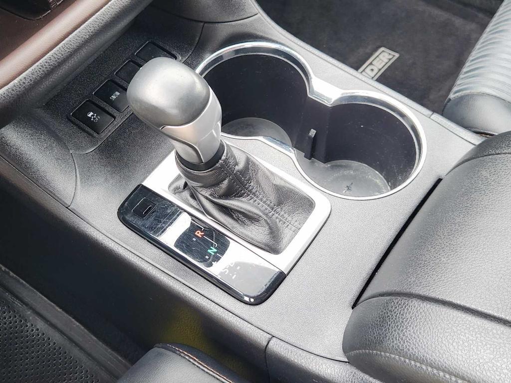used 2019 Toyota Highlander car, priced at $25,577