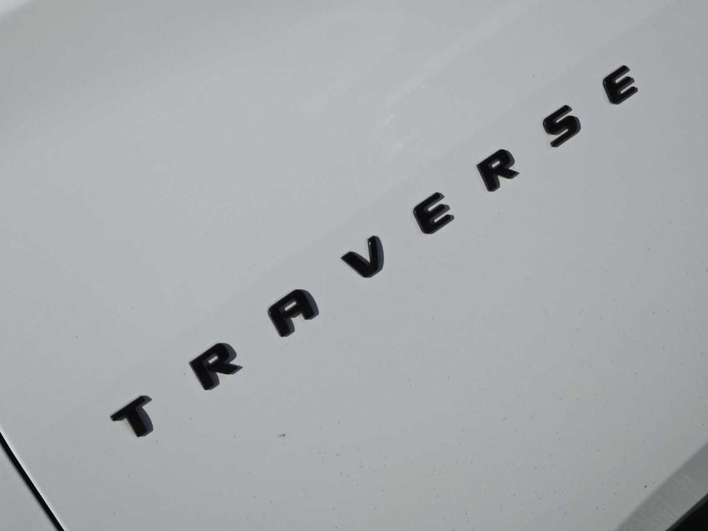 used 2021 Chevrolet Traverse car, priced at $17,977