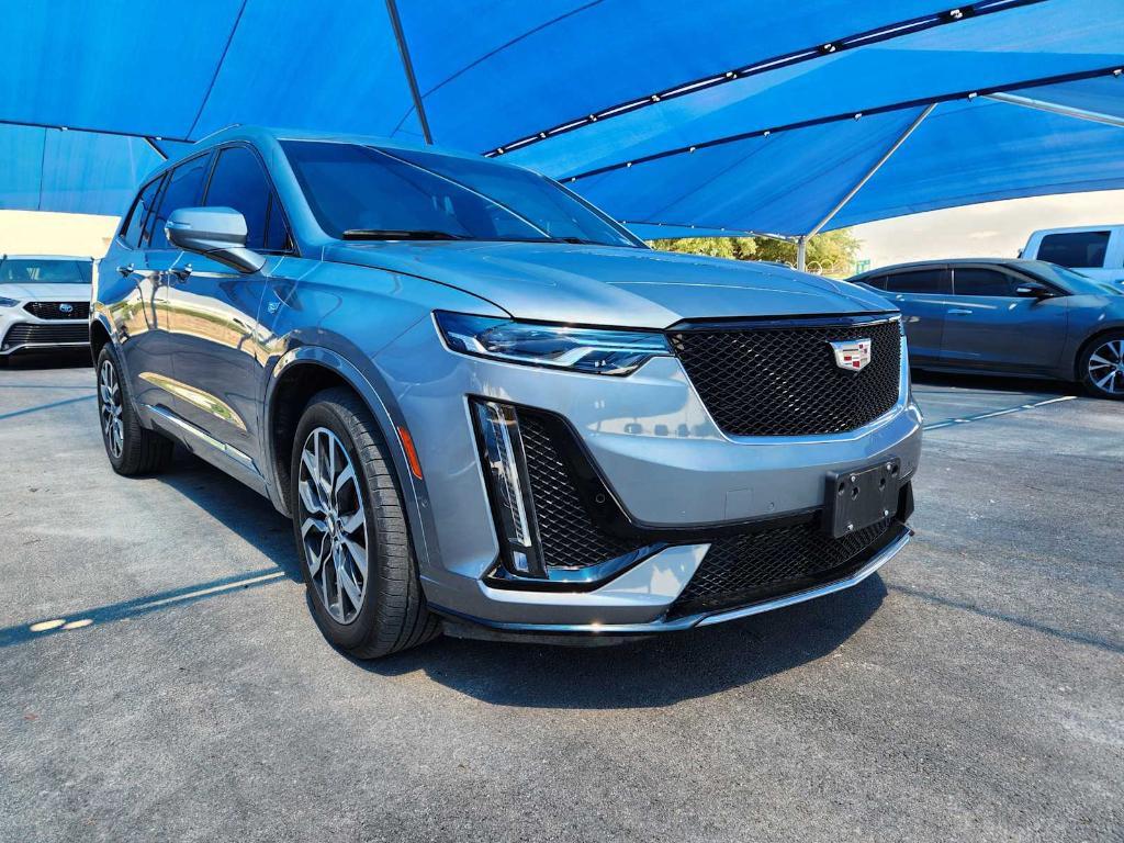 used 2023 Cadillac XT6 car, priced at $48,455
