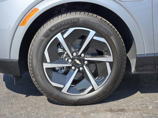 new 2025 Chevrolet Equinox EV car, priced at $39,090