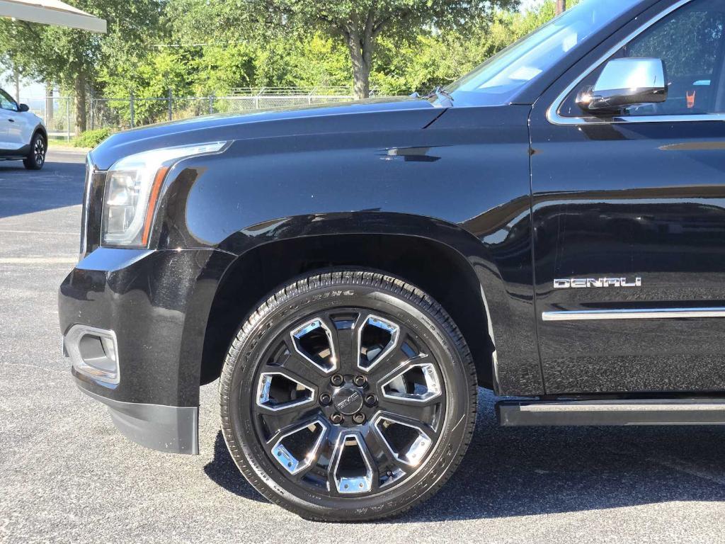 used 2019 GMC Yukon car, priced at $35,977