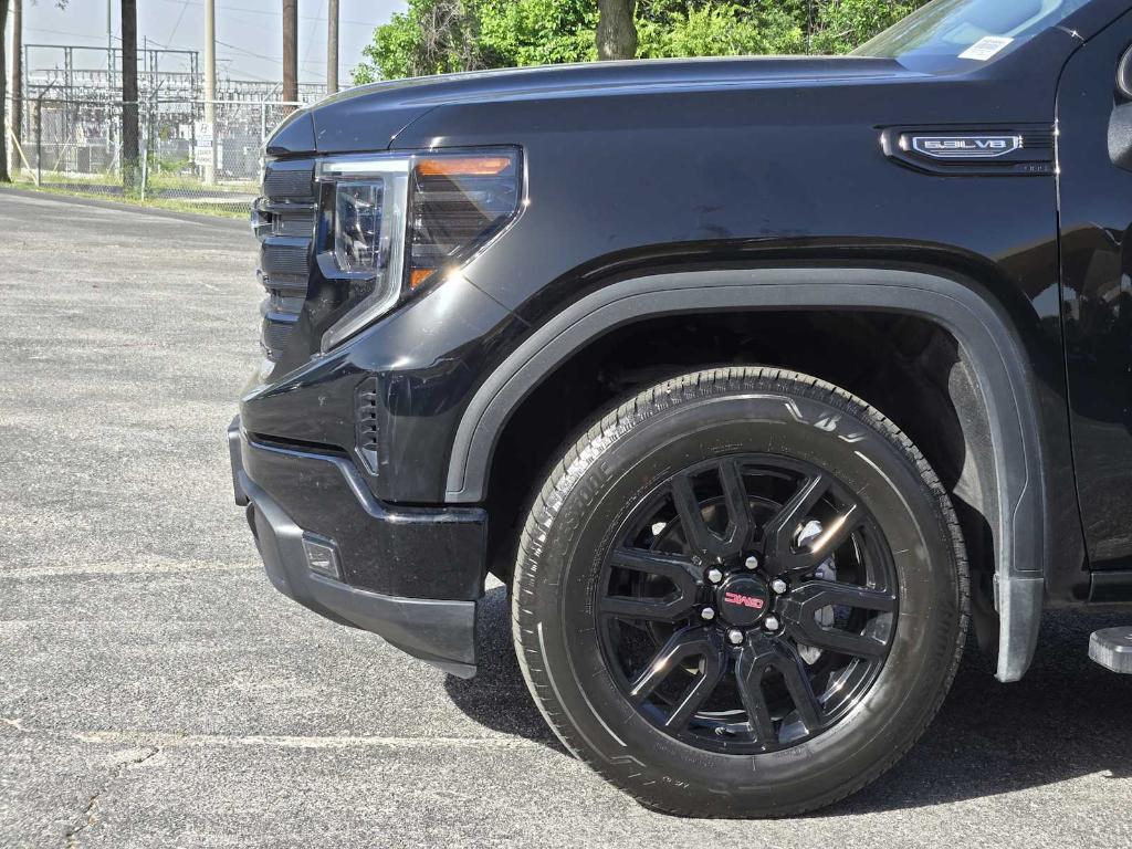 used 2023 GMC Sierra 1500 car, priced at $43,977