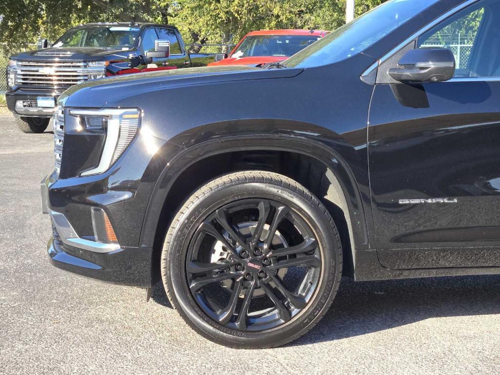 used 2025 GMC Acadia car, priced at $50,977