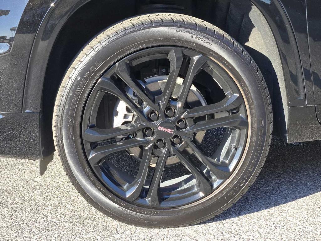 used 2025 GMC Acadia car, priced at $50,977