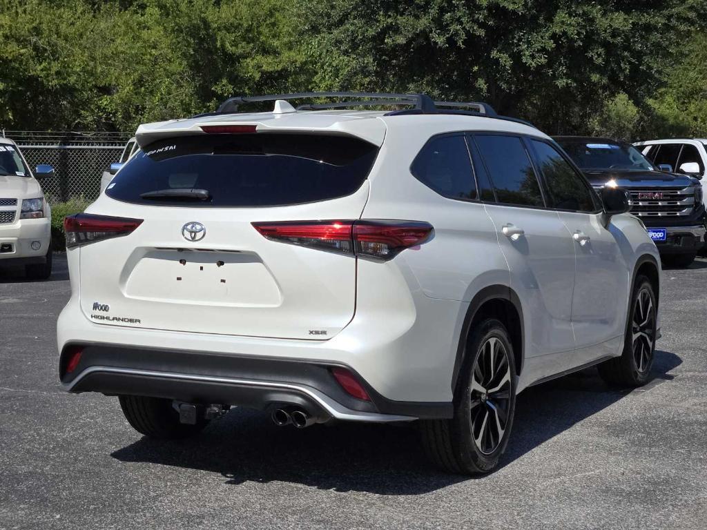 used 2021 Toyota Highlander car, priced at $31,977