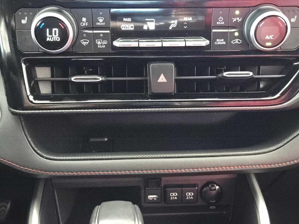 used 2021 Toyota Highlander car, priced at $31,977