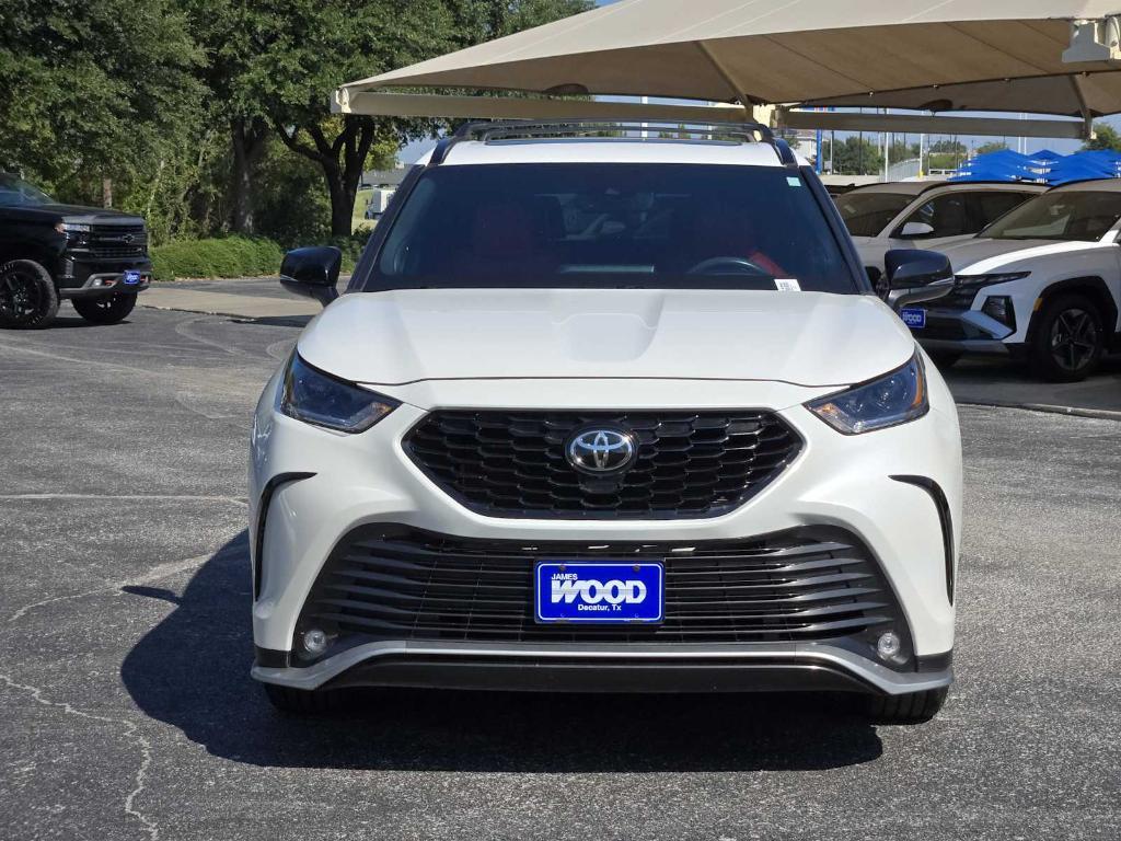 used 2021 Toyota Highlander car, priced at $31,977