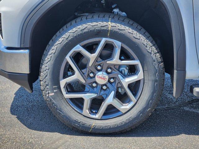 new 2025 GMC Sierra 1500 car, priced at $57,325