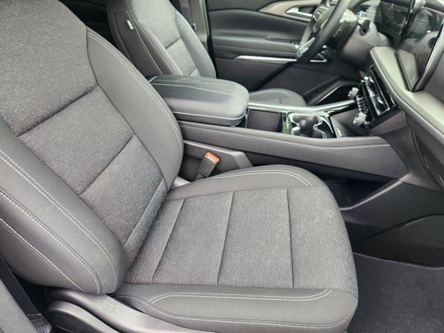 new 2025 Chevrolet Traverse car, priced at $50,025