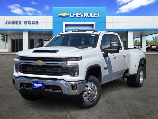 new 2025 Chevrolet Silverado 3500 car