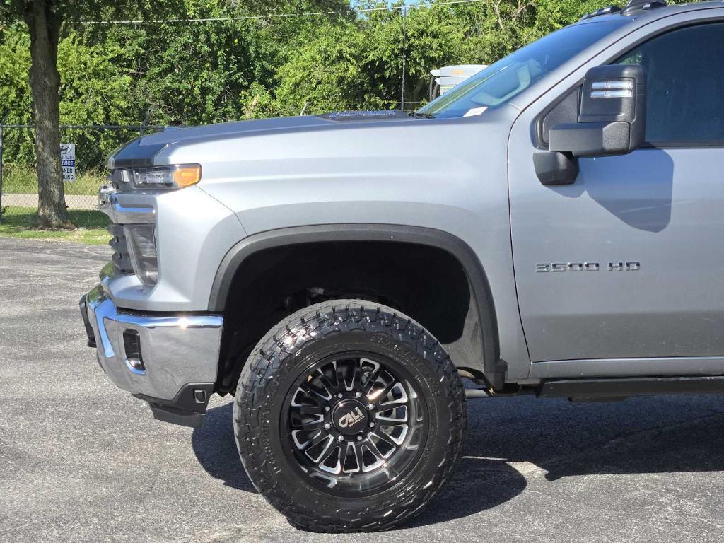 used 2024 Chevrolet Silverado 3500 car, priced at $65,977