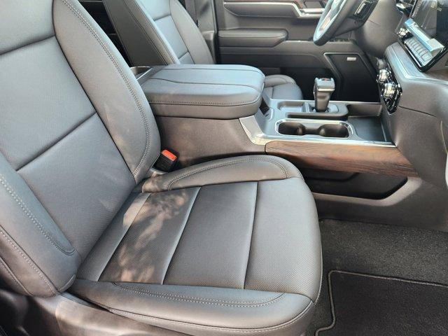 new 2025 GMC Sierra 1500 car, priced at $58,020