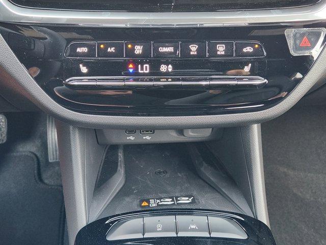 new 2025 Buick Envista car, priced at $30,411