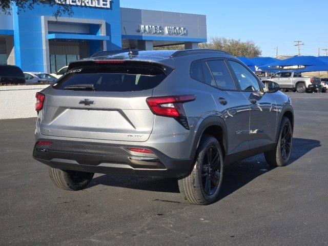 new 2025 Chevrolet Trax car