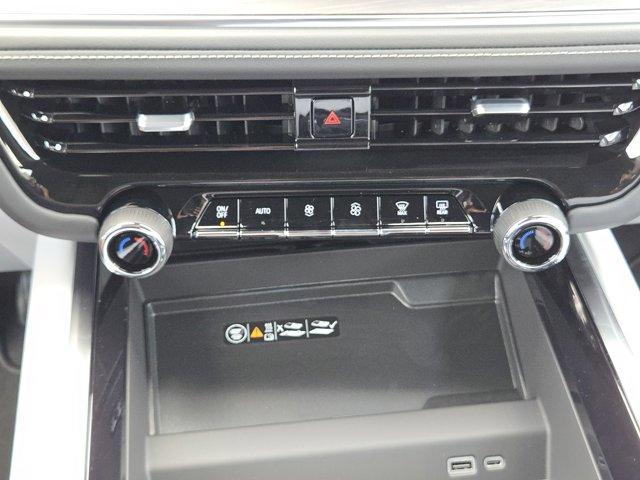 new 2025 Chevrolet Suburban car, priced at $76,660