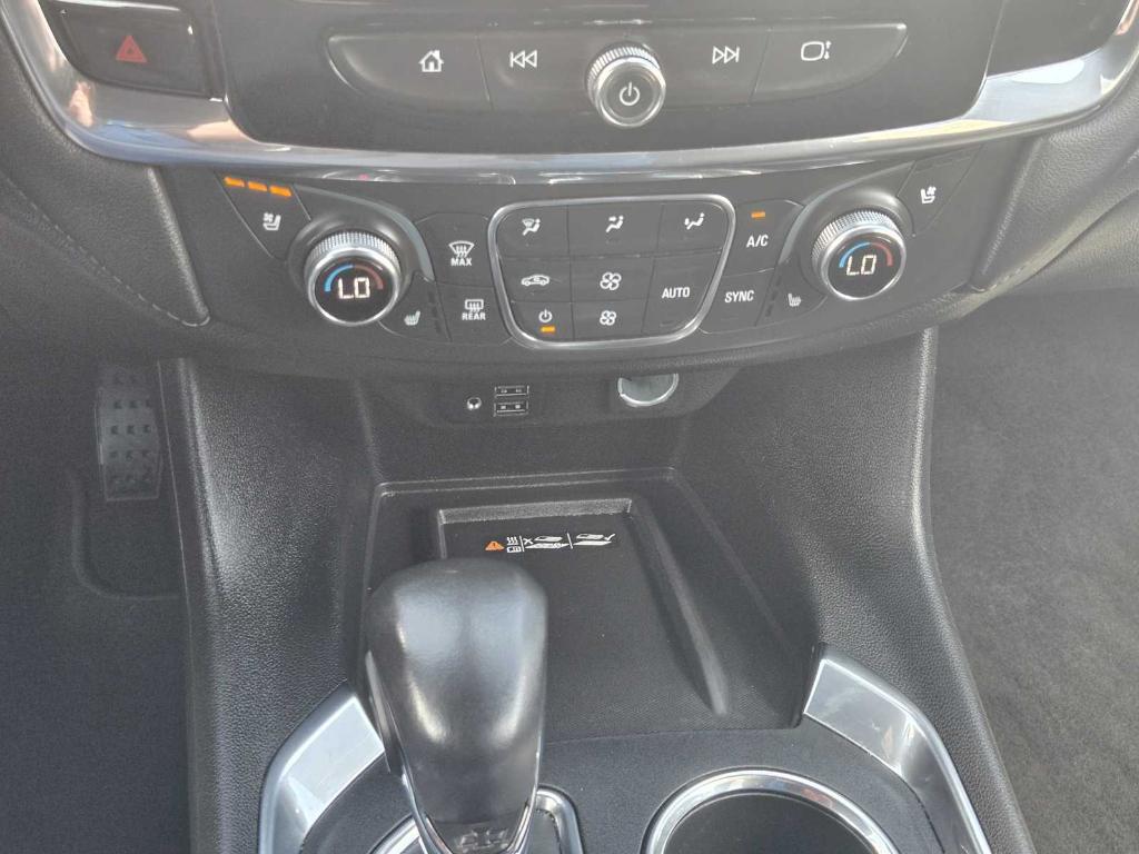 used 2022 Chevrolet Traverse car, priced at $33,377