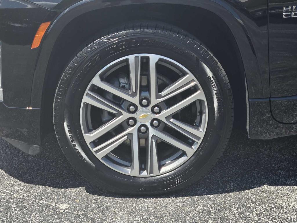 used 2022 Chevrolet Traverse car, priced at $33,377
